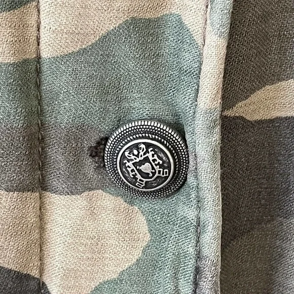 𝅺FREE People Not Your Brothers Faded Green Camo Print Surplus Shacket Jacket XS - Picture 11 of 14